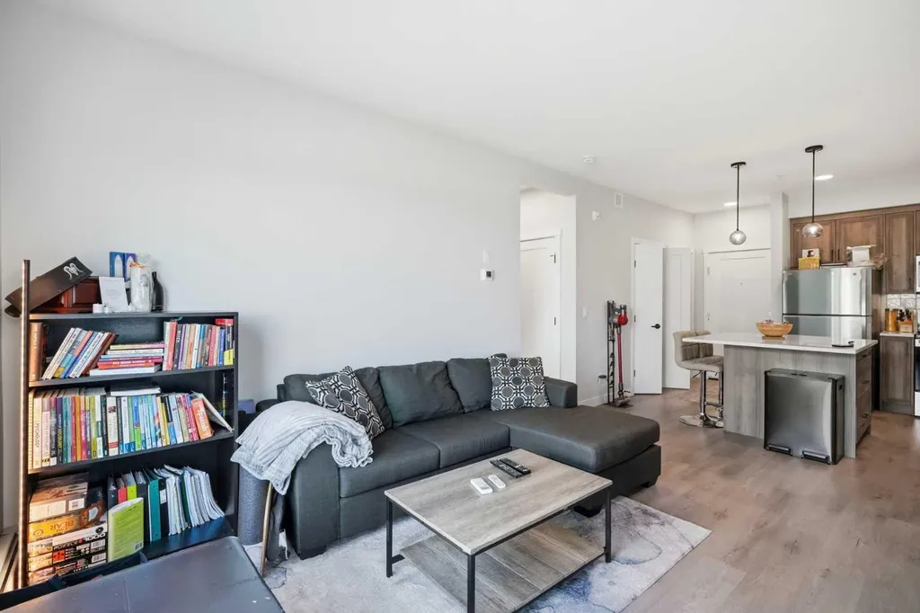 700 Shawnee Square SW Calgary AB T2Y0T6