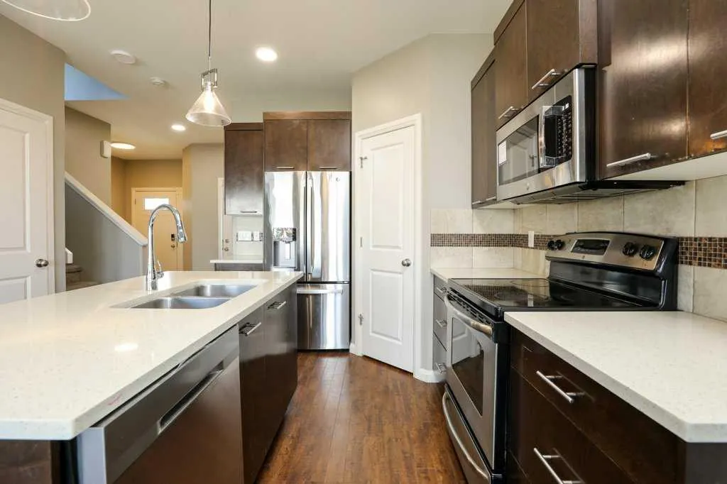 59 Lasalle Road W Lethbridge AB T1J5A8