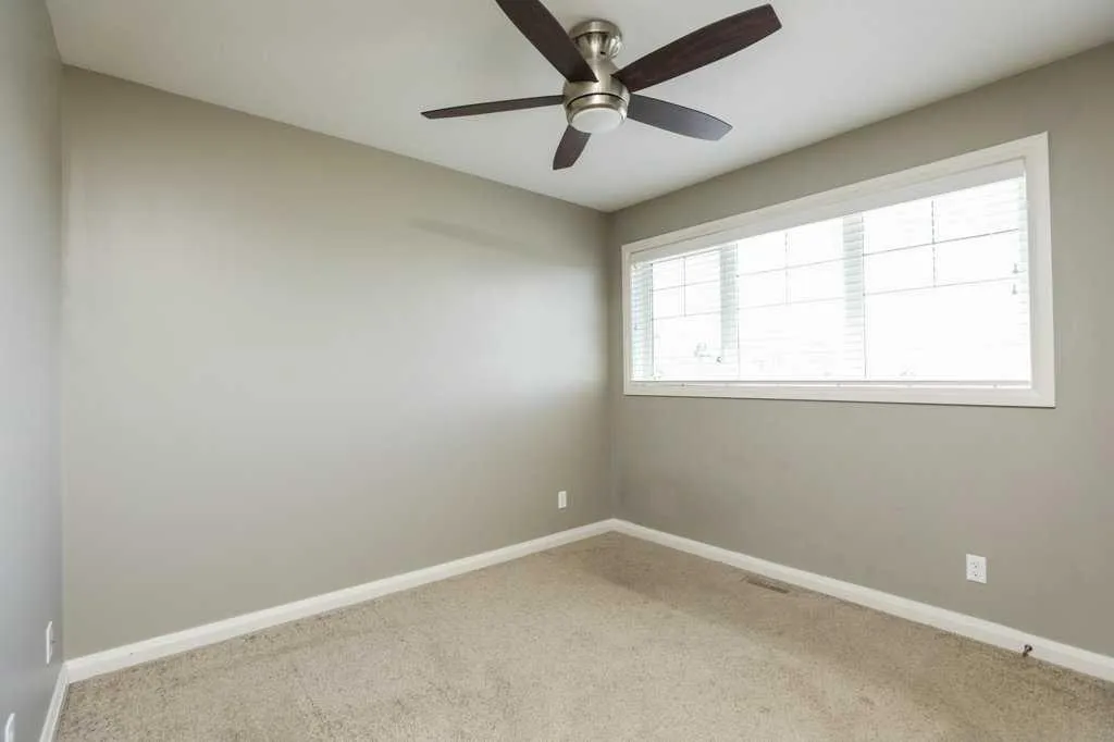 59 Lasalle Road W Lethbridge AB T1J5A8