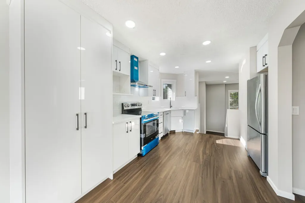 190 Coverdale Road NE Calgary AB T3K4J7