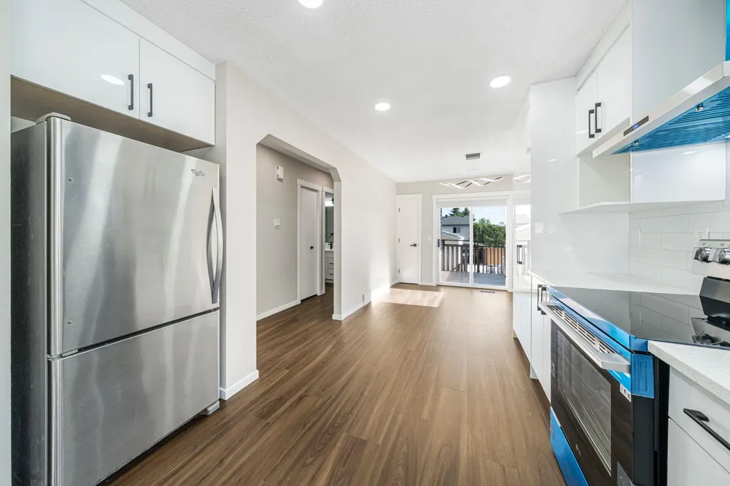 190 Coverdale Road NE Calgary AB T3K4J7