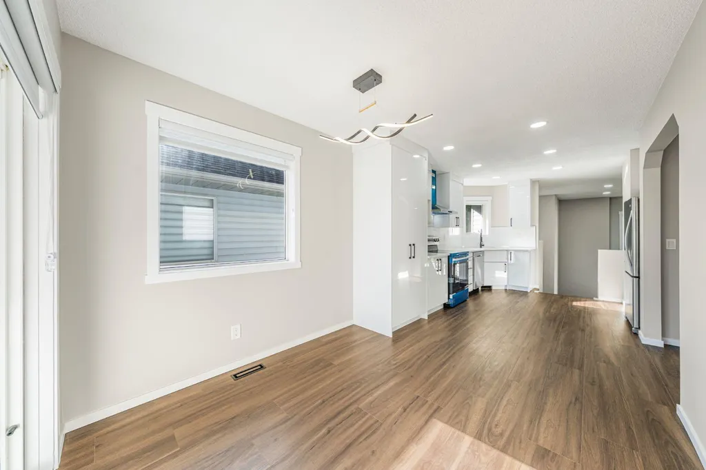 190 Coverdale Road NE Calgary AB T3K4J7