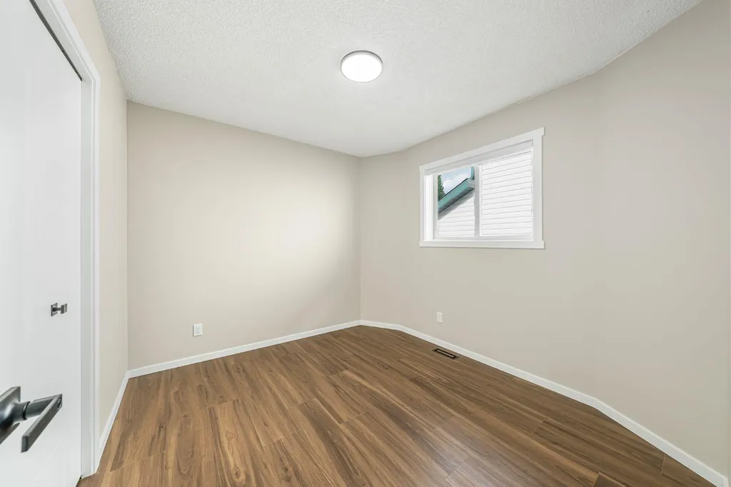 190 Coverdale Road NE Calgary AB T3K4J7