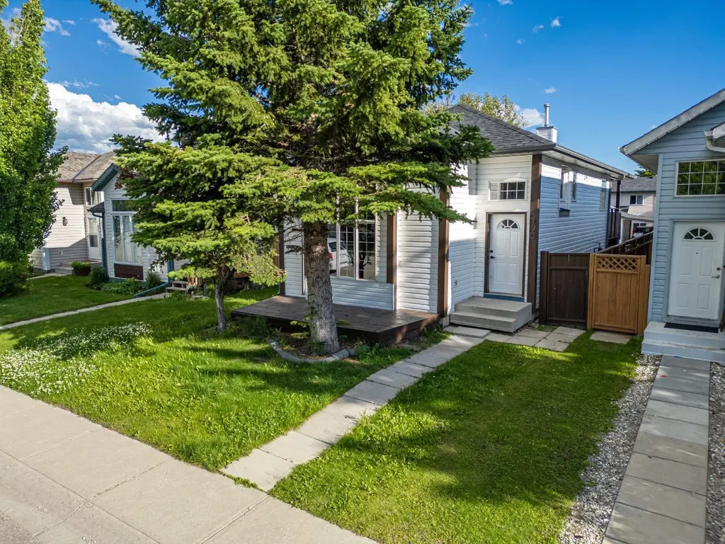 190 Coverdale Road NE Calgary AB T3K4J7