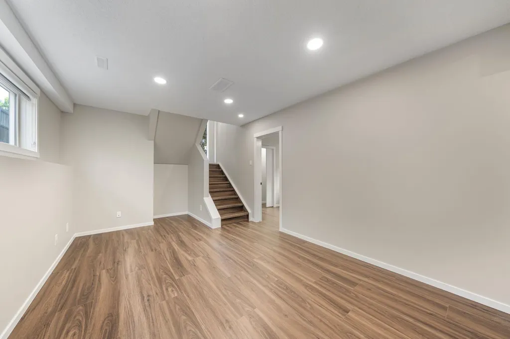 190 Coverdale Road NE Calgary AB T3K4J7