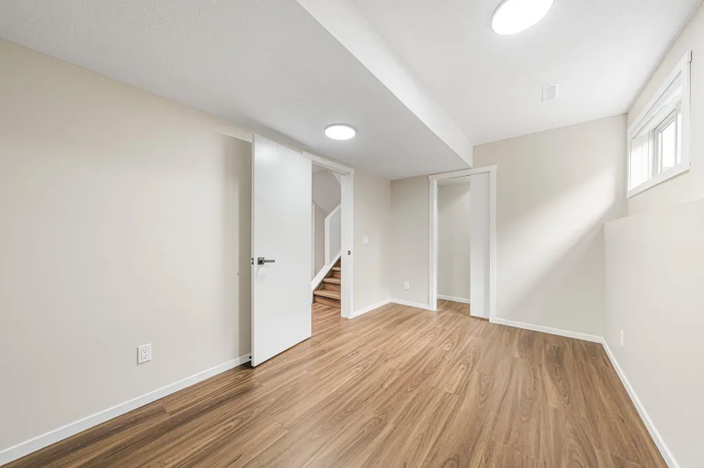 190 Coverdale Road NE Calgary AB T3K4J7