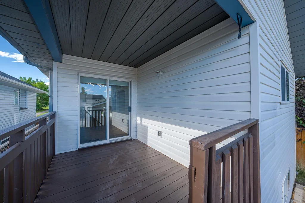 190 Coverdale Road NE Calgary AB T3K4J7
