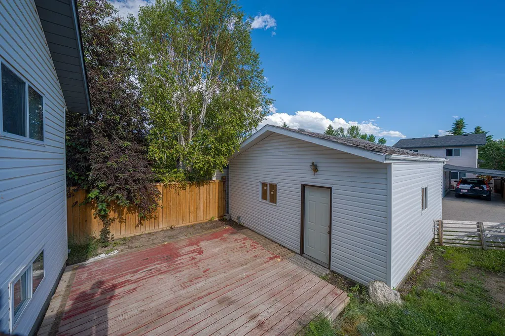190 Coverdale Road NE Calgary AB T3K4J7
