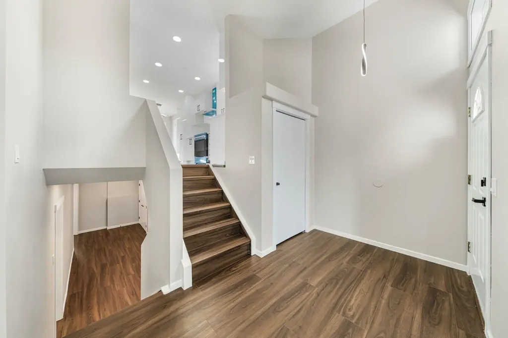 190 Coverdale Road NE Calgary AB T3K4J7
