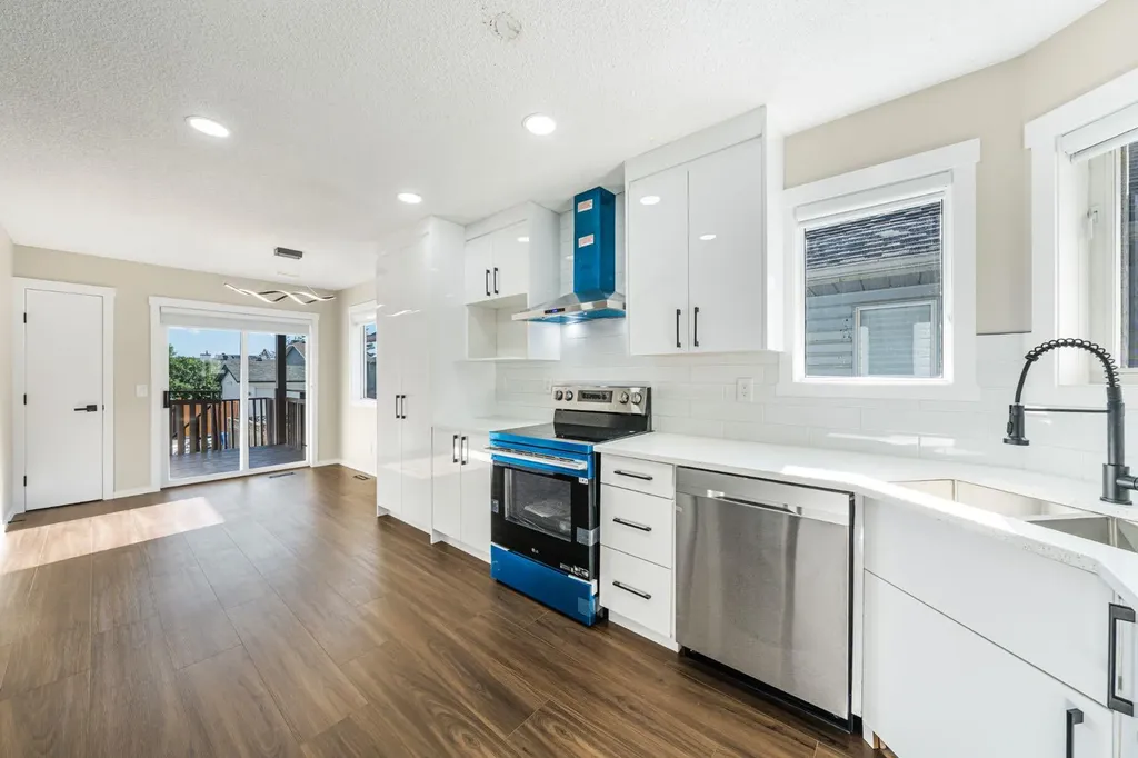 190 Coverdale Road NE Calgary AB T3K4J7