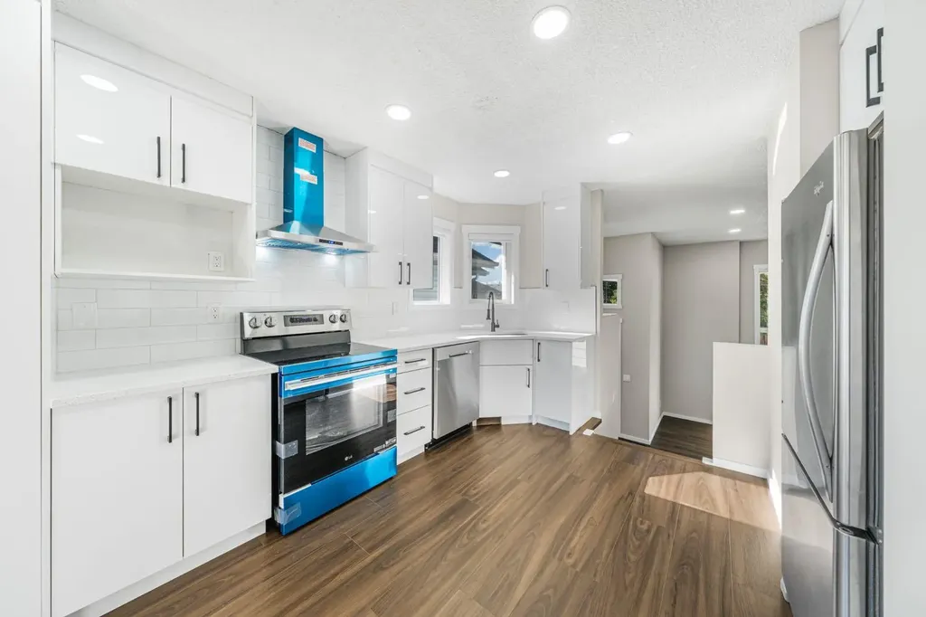 190 Coverdale Road NE Calgary AB T3K4J7