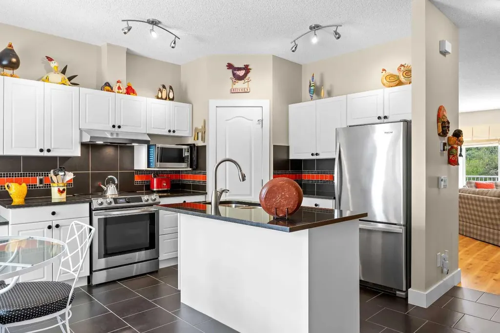 87 Hamptons Link NW Calgary AB T3A 5V9