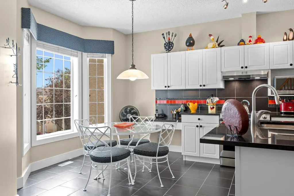 87 Hamptons Link NW Calgary AB T3A 5V9