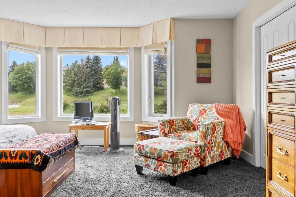 87 Hamptons Link NW Calgary AB T3A 5V9