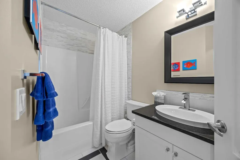 87 Hamptons Link NW Calgary AB T3A 5V9