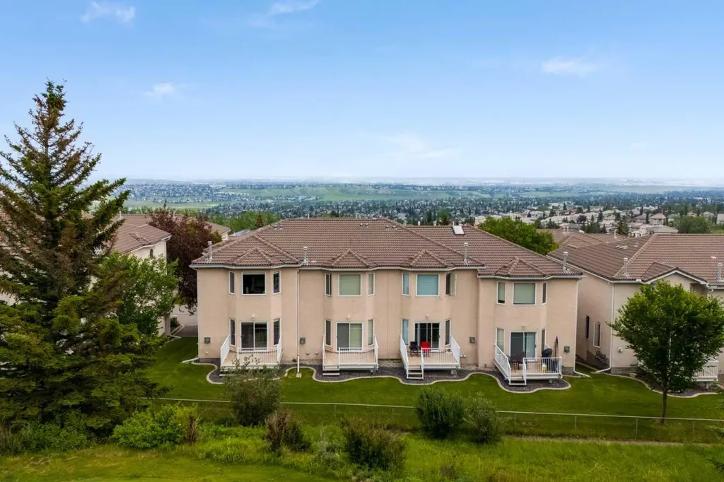 87 Hamptons Link NW Calgary AB T3A 5V9