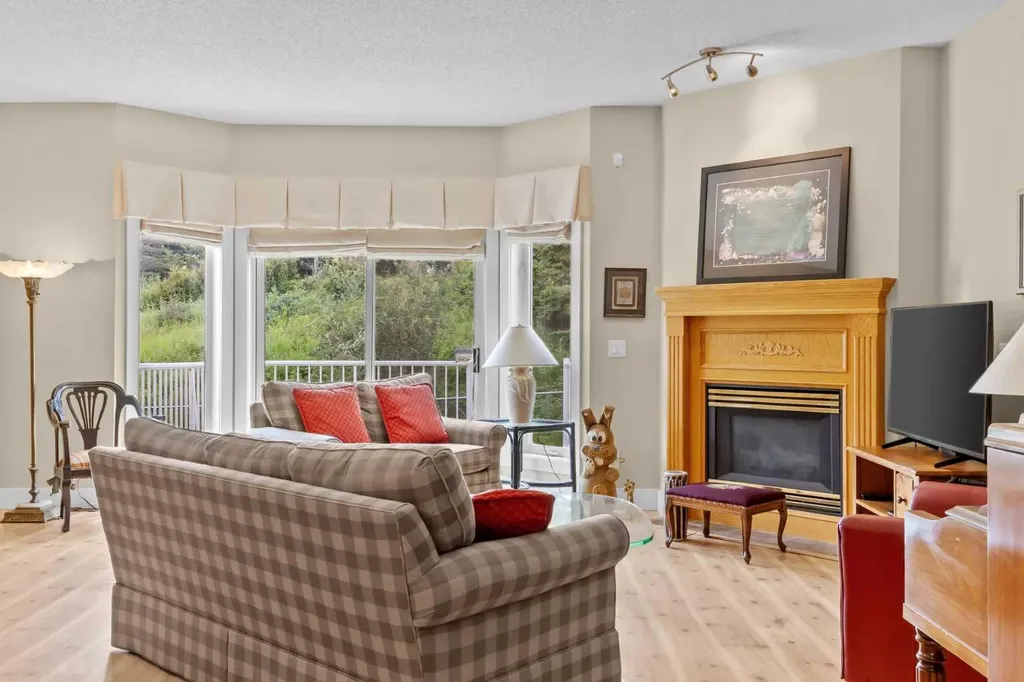 87 Hamptons Link NW Calgary AB T3A 5V9