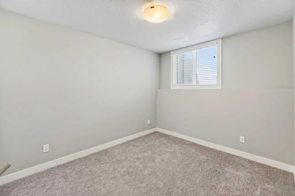 36 Evergreen Way Red Deer AB T4P 3E5