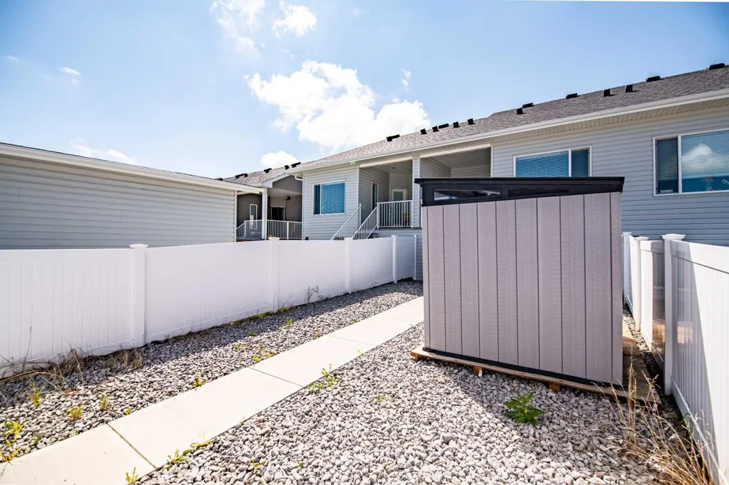 36 Evergreen Way Red Deer AB T4P 3E5