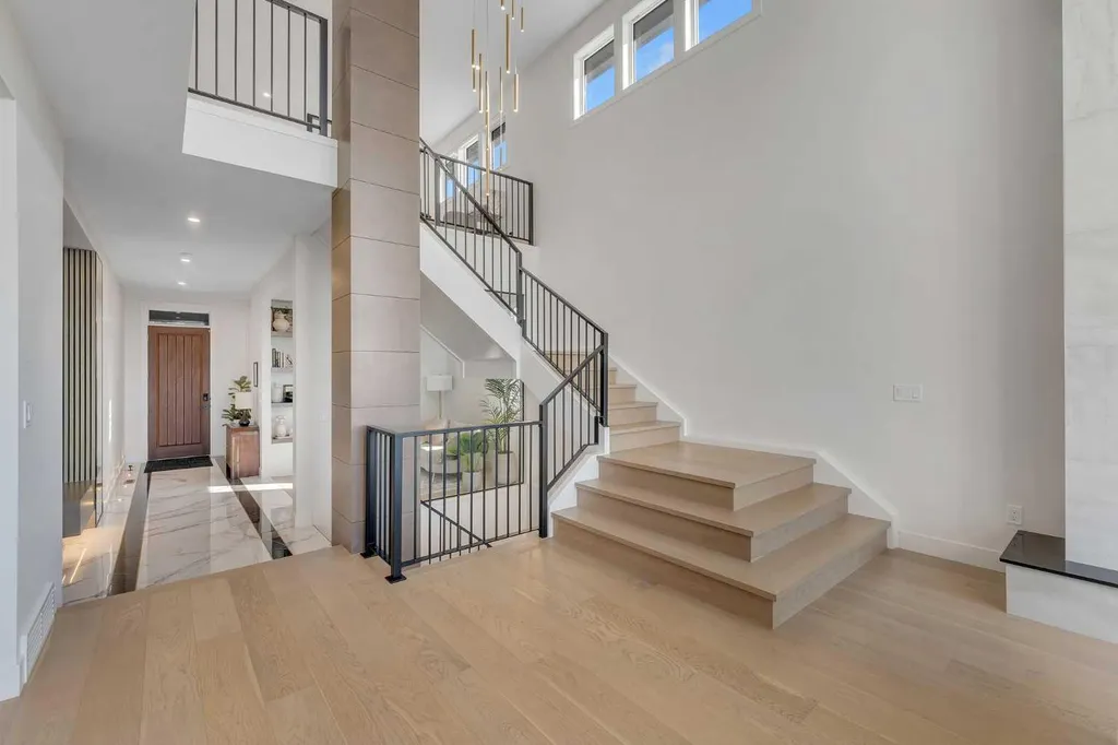 351 Lucas Way NW Calgary AB T3P 1Z3