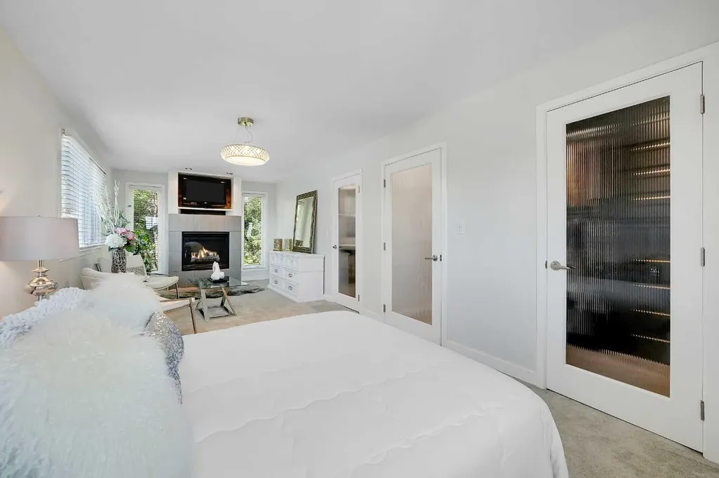1718 12 Avenue NW Calgary AB T2N1J2