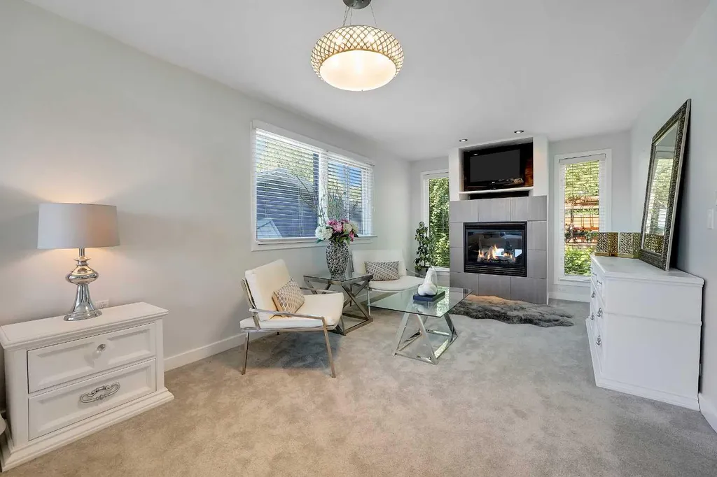 1718 12 Avenue NW Calgary AB T2N1J2