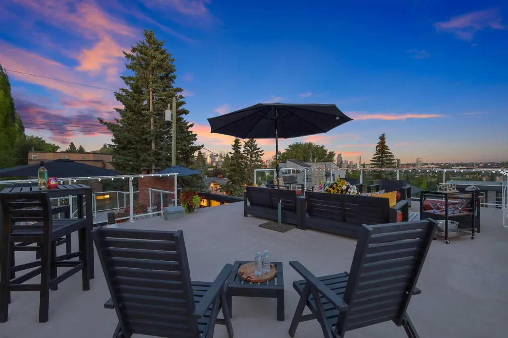 1718 12 Avenue NW Calgary AB T2N1J2