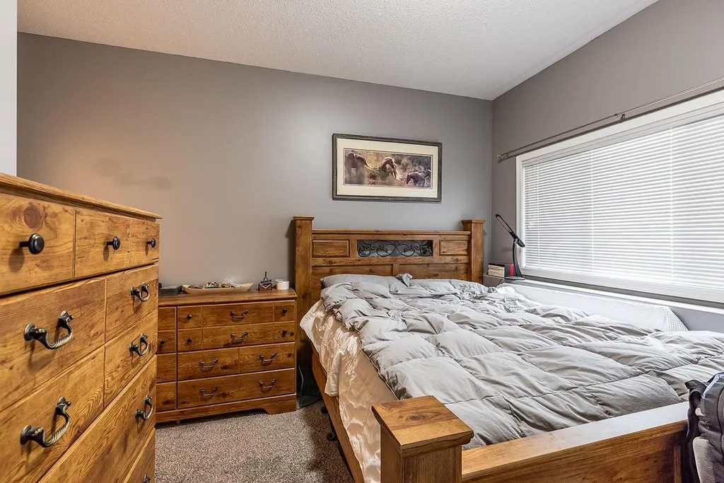 328 Northlands Pointe NE Medicine Hat AB T1C0C1