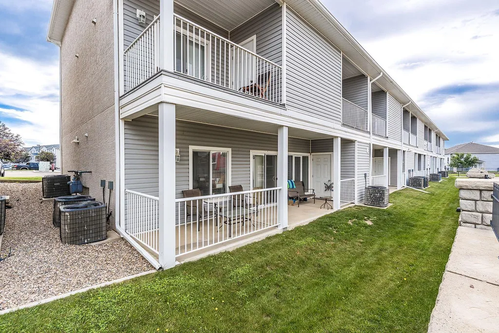328 Northlands Pointe NE Medicine Hat AB T1C0C1