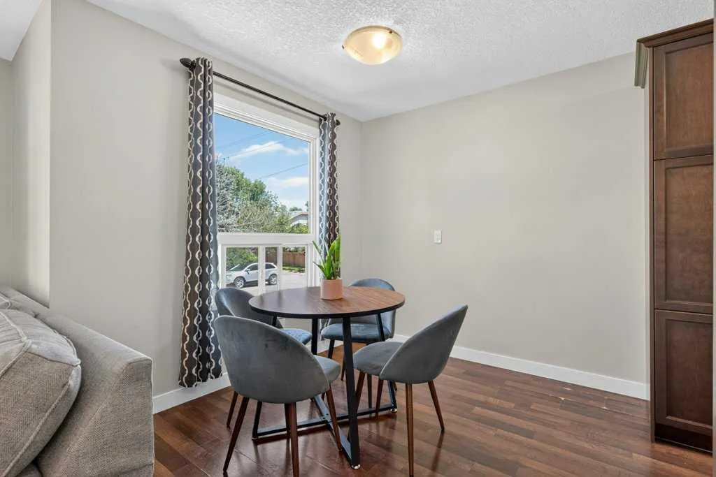 20 Mckinley Road SE Calgary AB T2Z1T6