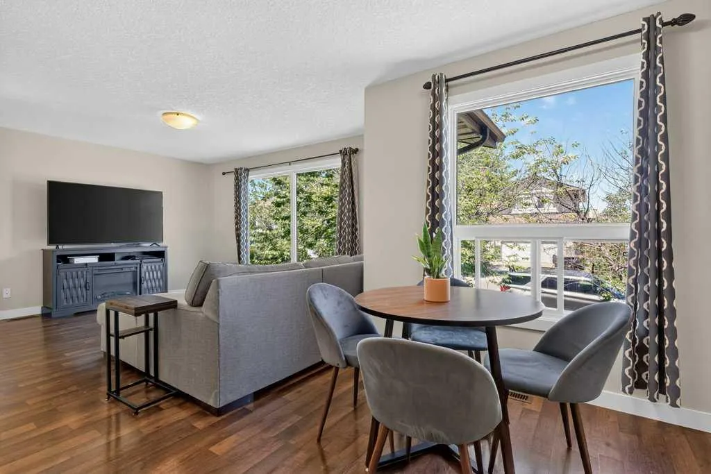 20 Mckinley Road SE Calgary AB T2Z1T6