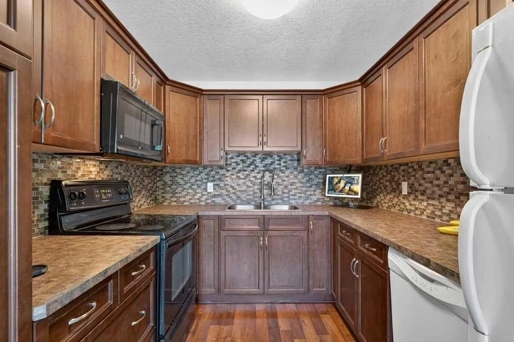 20 Mckinley Road SE Calgary AB T2Z1T6