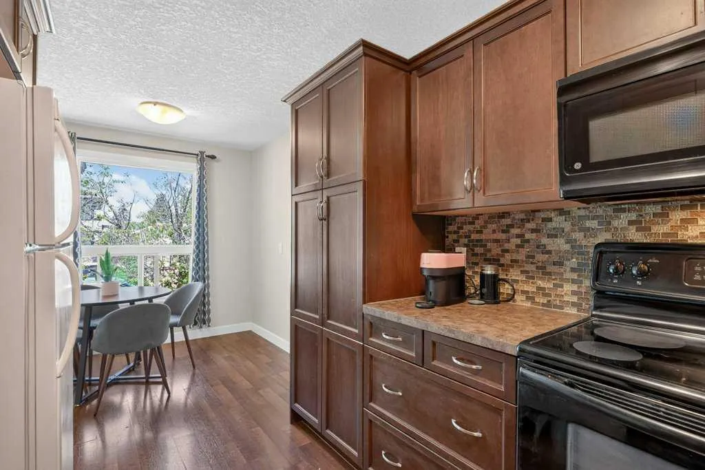 20 Mckinley Road SE Calgary AB T2Z1T6