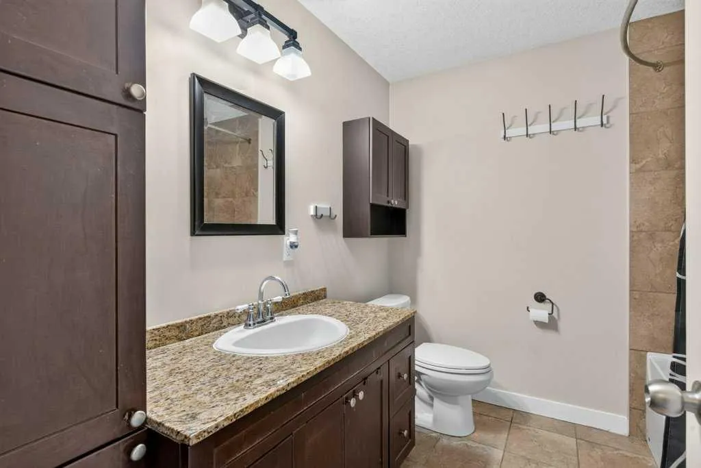 20 Mckinley Road SE Calgary AB T2Z1T6