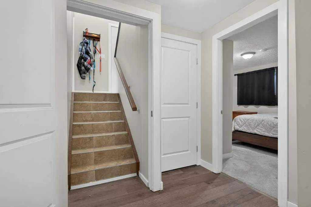 20 Mckinley Road SE Calgary AB T2Z1T6