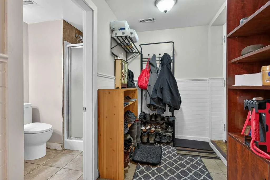 20 Mckinley Road SE Calgary AB T2Z1T6