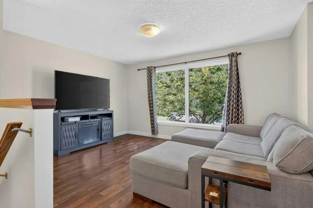 20 Mckinley Road SE Calgary AB T2Z1T6