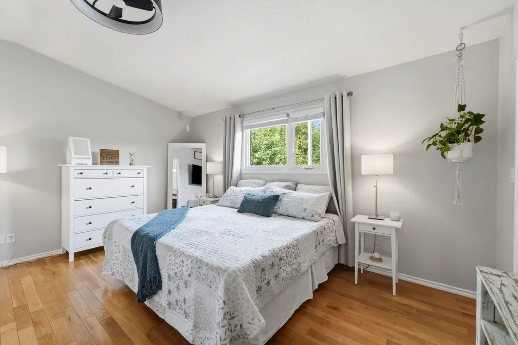 5 Everitt Crescent Red Deer AB T4R 1Y7