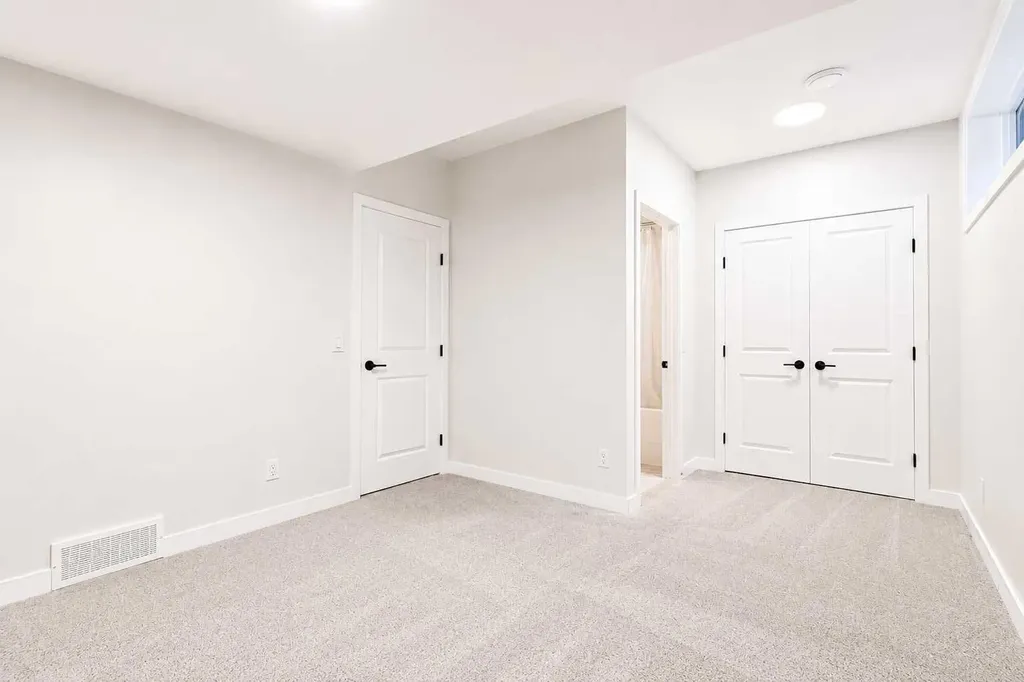 267 Belmont Heath SW Calgary AB T2X 4N3