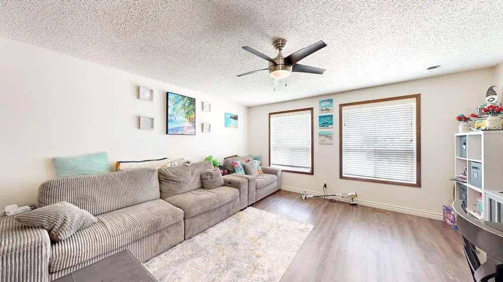 1145 & 1147 Yuill Street SE Medicine Hat AB T1A0Z4