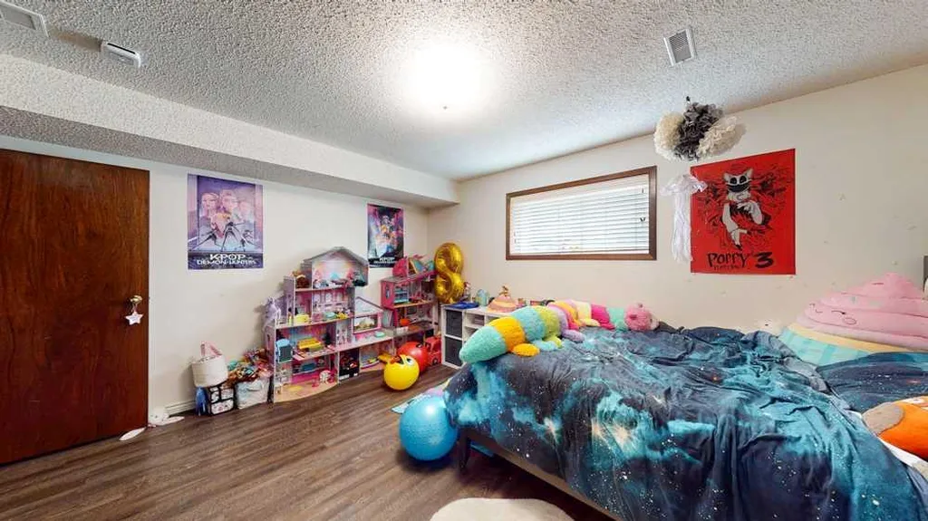 1145 & 1147 Yuill Street SE Medicine Hat AB T1A0Z4