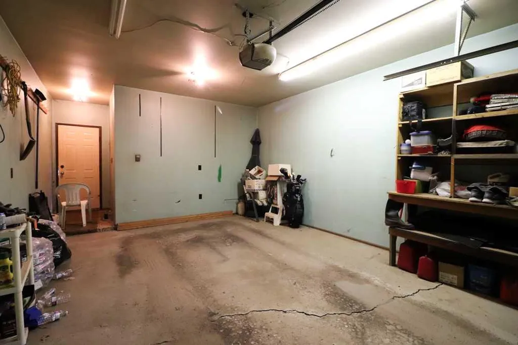 1145 & 1147 Yuill Street SE Medicine Hat AB T1A0Z4