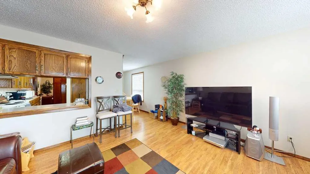 1145 & 1147 Yuill Street SE Medicine Hat AB T1A0Z4