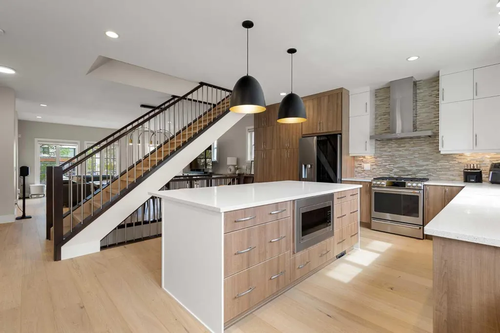 3804 Sarcee Road SW Calgary AB T3E 7W9