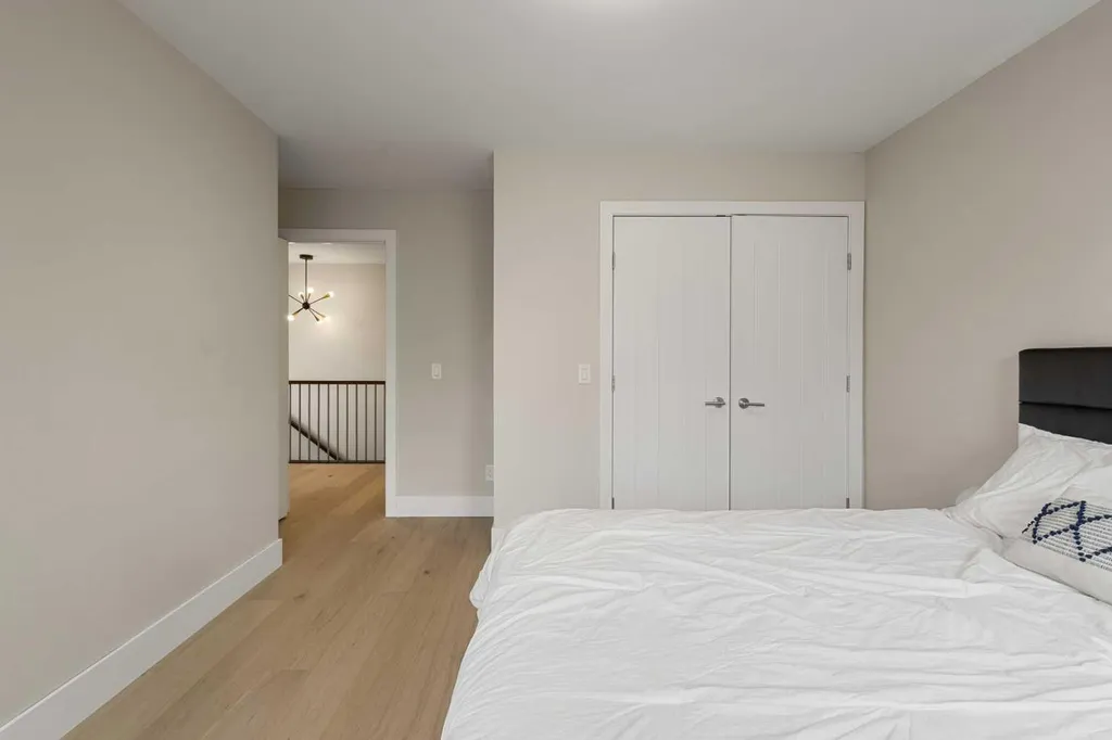 3804 Sarcee Road SW Calgary AB T3E 7W9