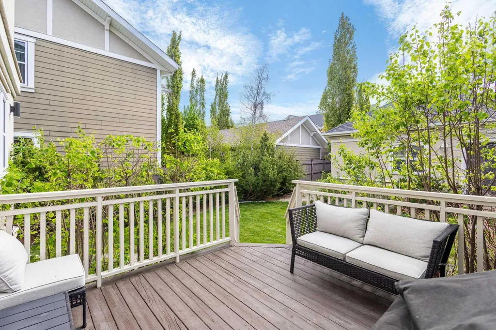 3804 Sarcee Road SW Calgary AB T3E 7W9