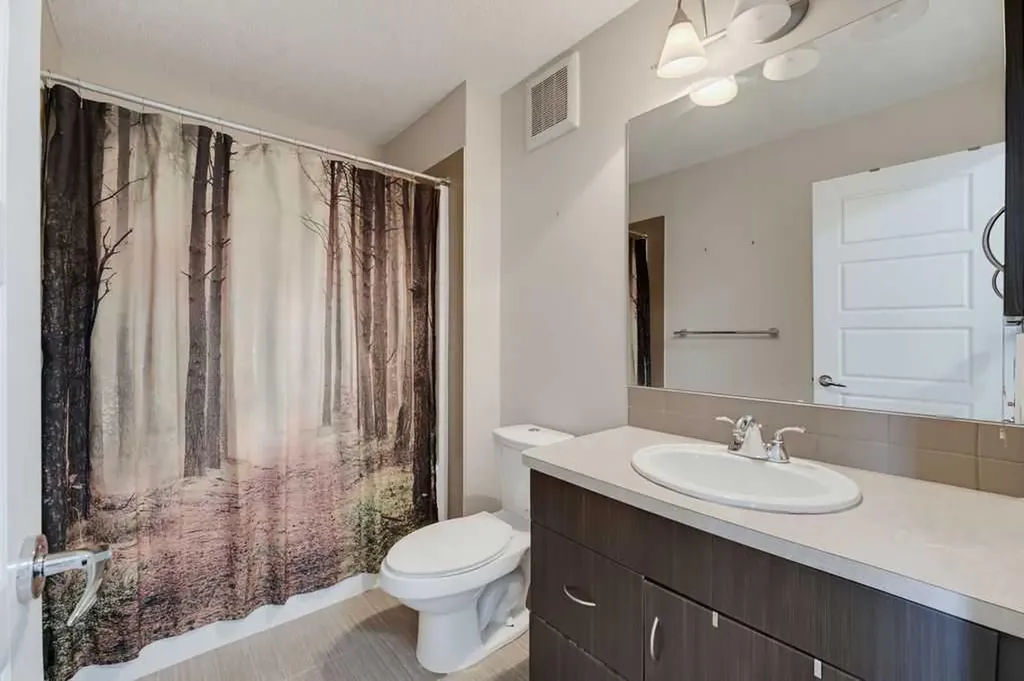 145 Sunset Manor Cochrane AB T4C 0N2
