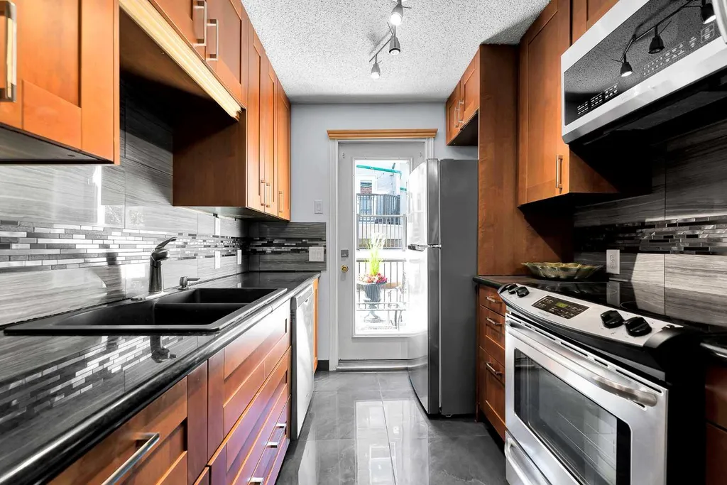 1515 23 Avenue SW Calgary AB T2T0T8