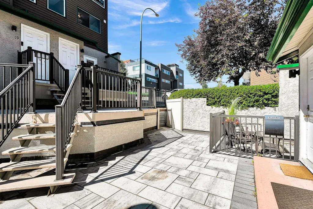 1515 23 Avenue SW Calgary AB T2T0T8