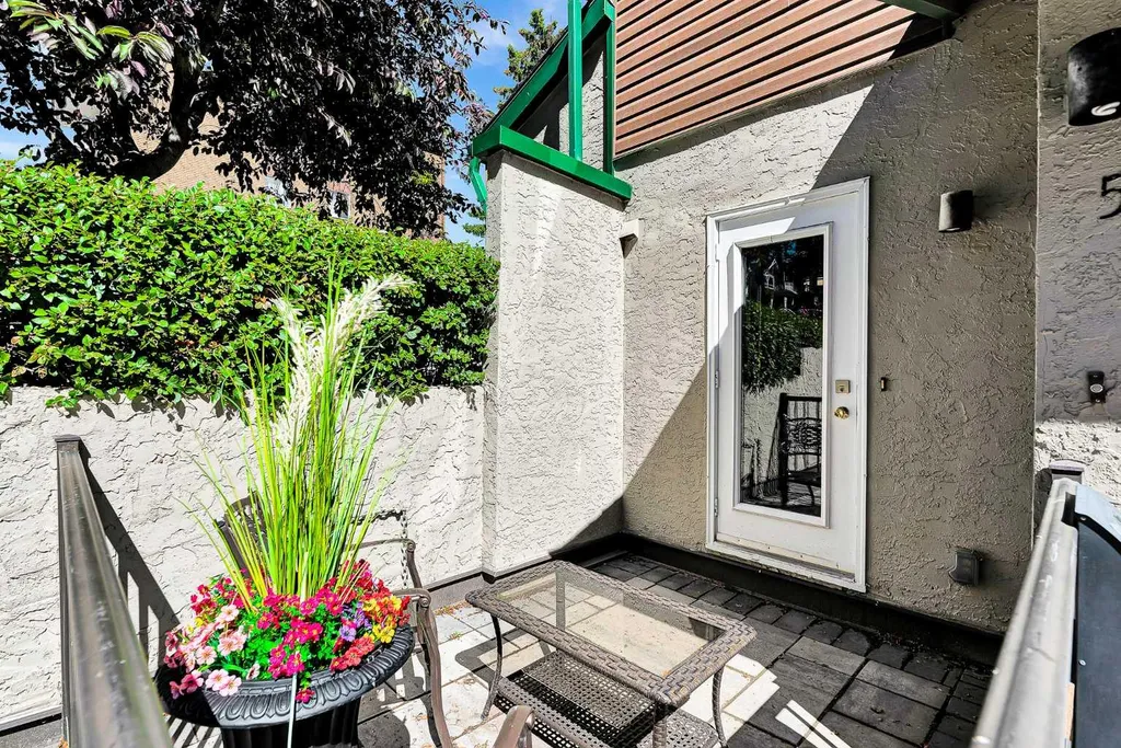 1515 23 Avenue SW Calgary AB T2T0T8